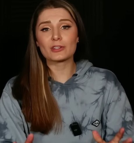 Lauren Southern pornographic model archive