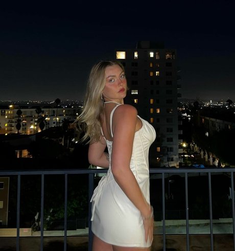 MillieT25 porn star pic