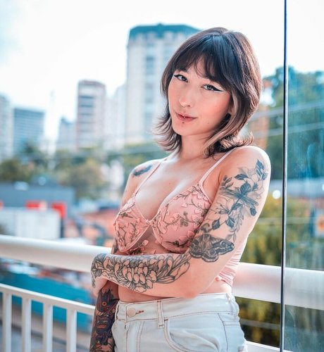 Julia Cristina pretty actress pictures