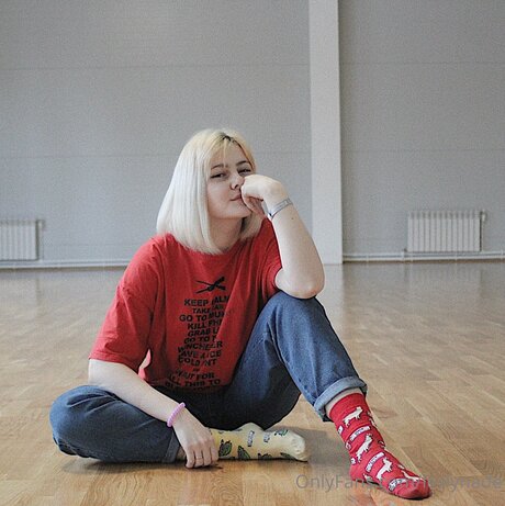 For you Lesly_ model adult archive