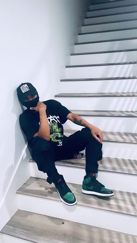 Leo DaGoat star xxx gallery