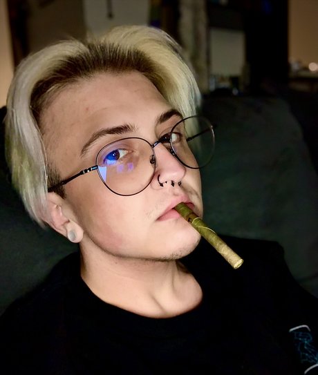 female asian onlyfans sexy naked pictures