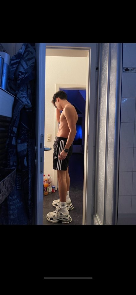 Leeyano hd actress images