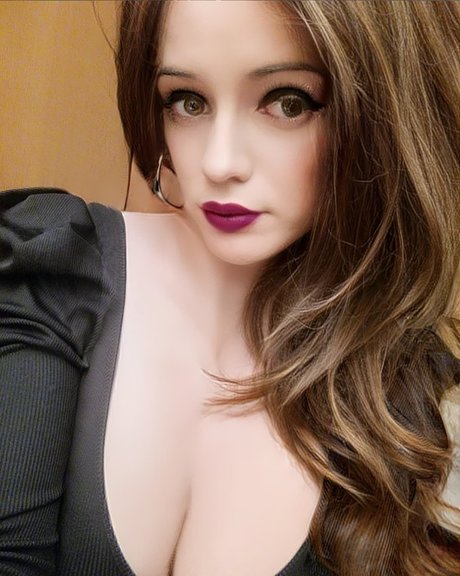 L aObristovitch high quality model pictures