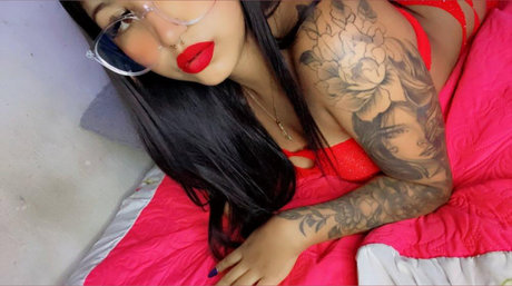 Lilithh690XXX erotic actress galleries