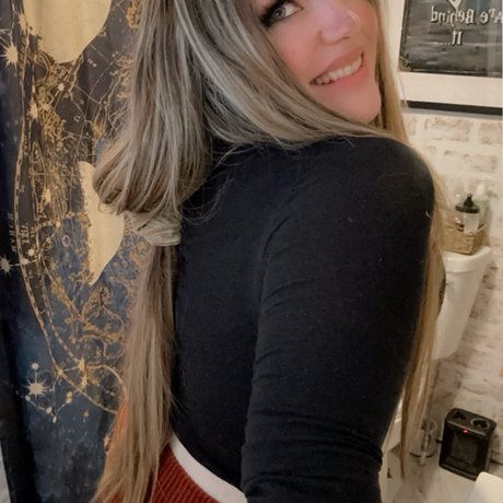 AnnieBananie model hd gallery