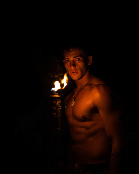 Lioncain hot model picture