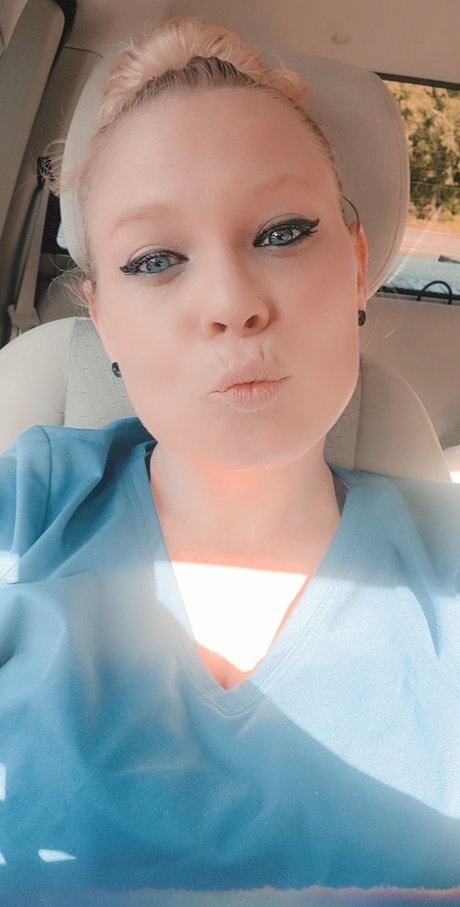 Nicole Megan best star img