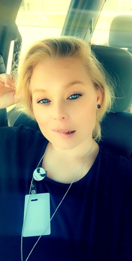 Nicole Megan pornstar naked images