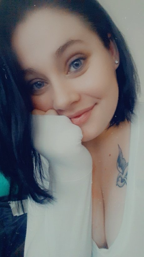 Lacie Bender xxx model photos