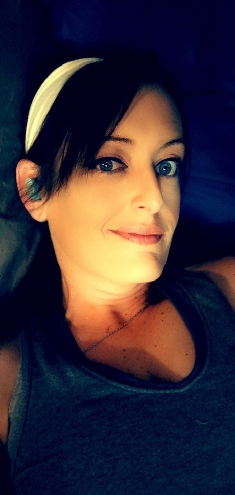 thelillypadjumps free pornstar photo