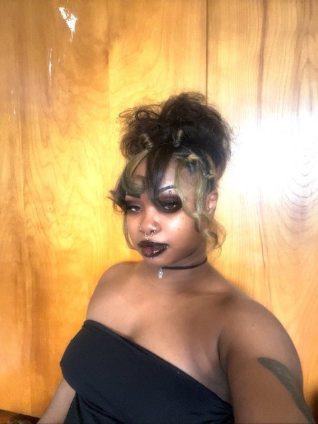 meaty pussy onlyfans hot naked pic