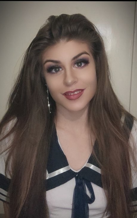 Lilith white high quality actress photo