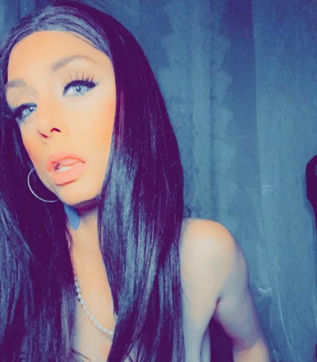 Lilian Bankzzz model pornographic image