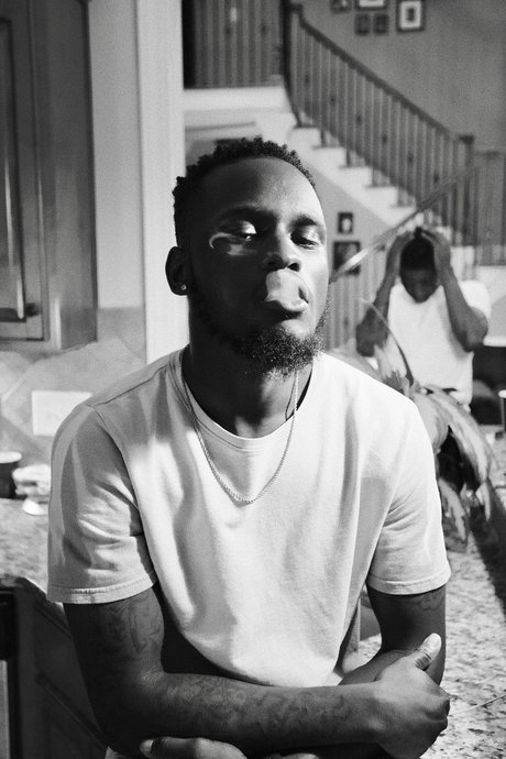 LikTheFreak naked star picture