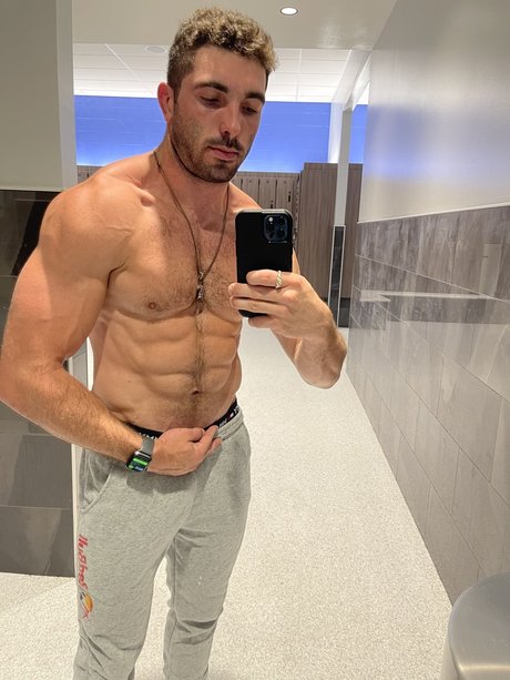 Stew exclusive model image