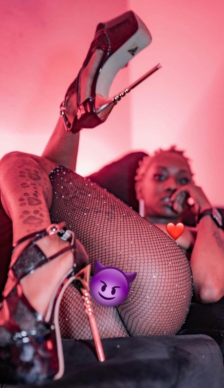 Lowkey nice actress pics