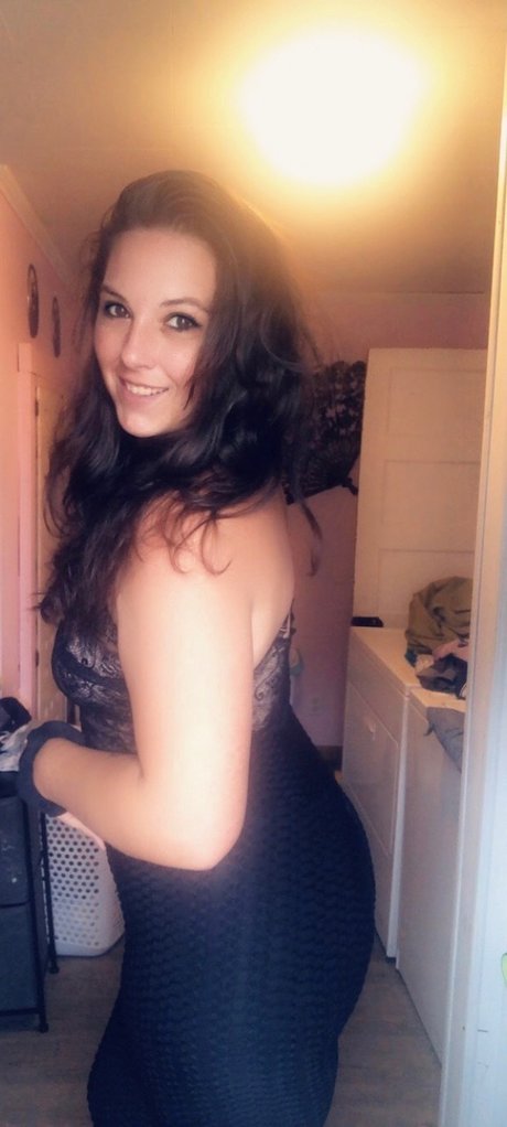 Hidi pretty actress picture