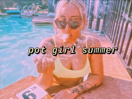 Lola love beautiful model image