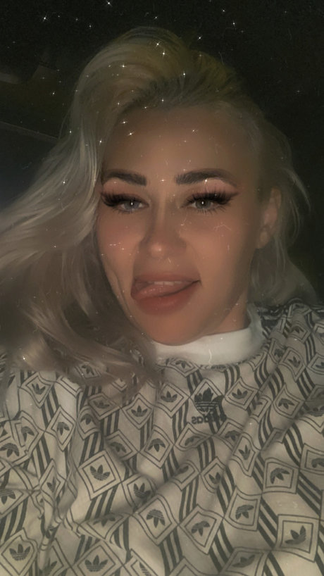 Loretta beautiful pornstar picture