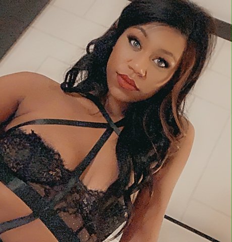 LookeyLu pornstar sex image