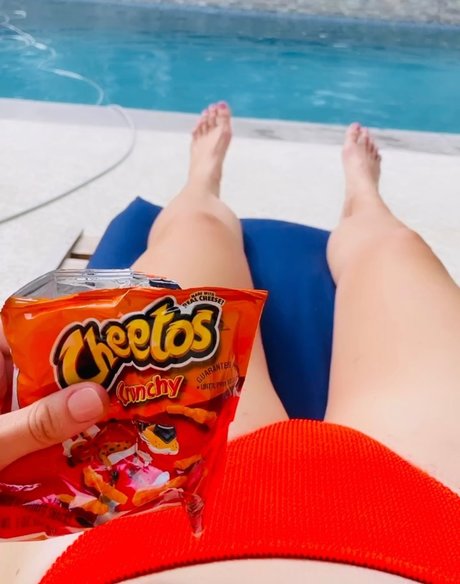 LongLegsHauteFeet pornstar high quality img