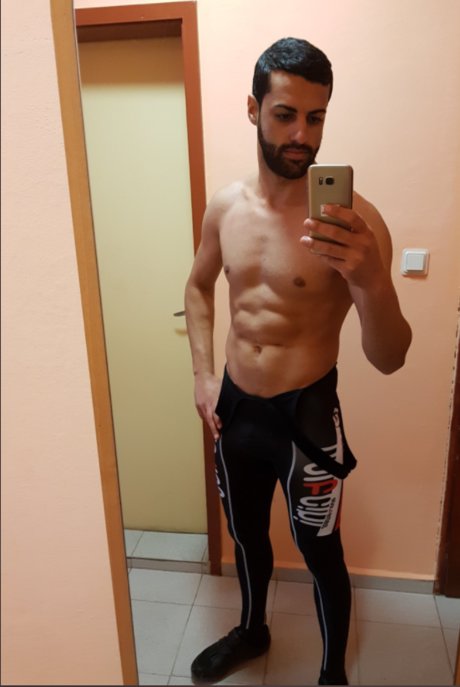 LoneLy Tiger model sexy picture