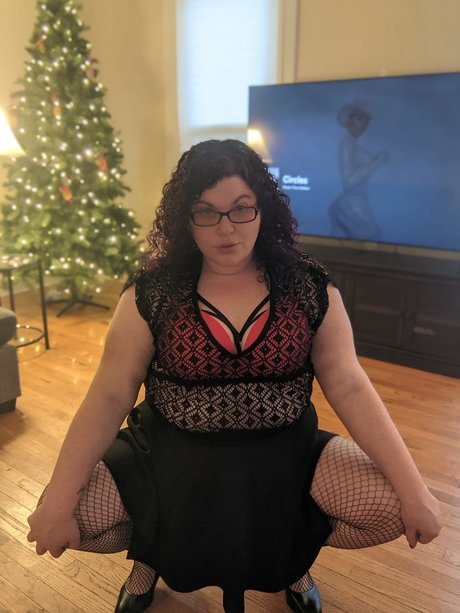 Lizzee Burns pornstar hd photo