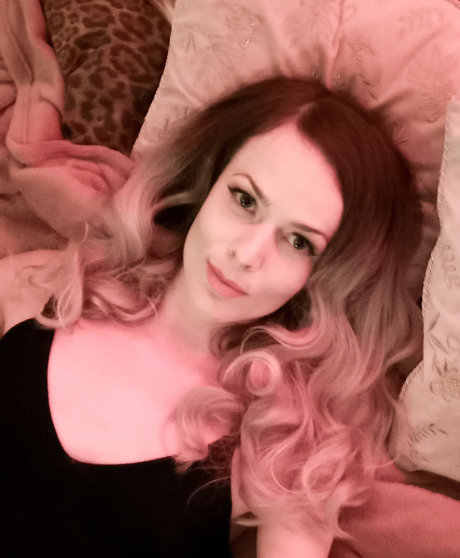 Madame Pixie nice pornstar pictures