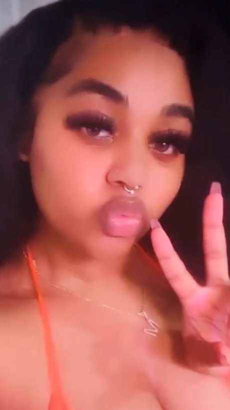 M Mookie_ model top pics