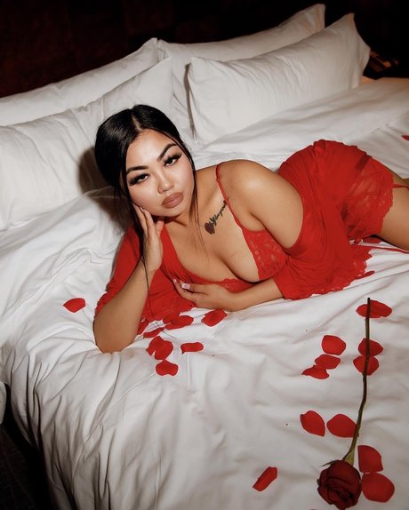 Lynn K_ free model pic