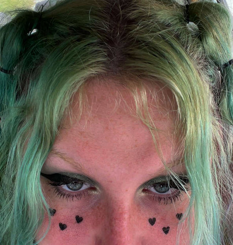 quinn_ art pornstar gallery