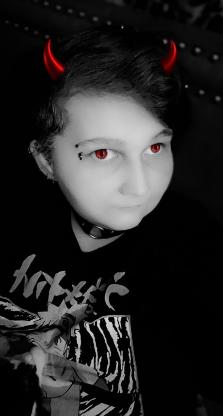 Lunar Brat star best images