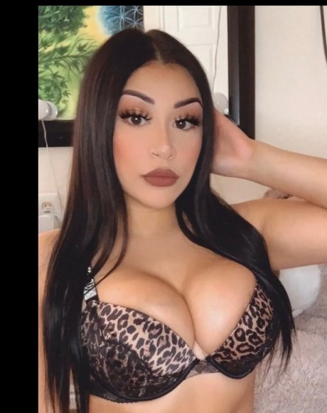 Mari Medina top star picture