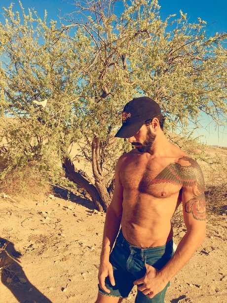 Marcus Grey naked star pics