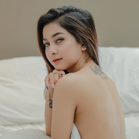 Tiny Dianne_ star nude picture