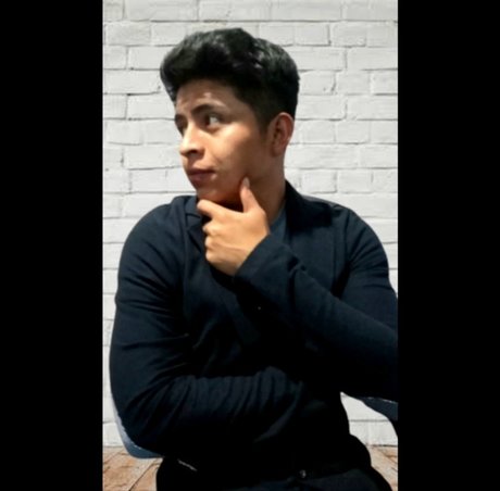 Mahum nudes model photos