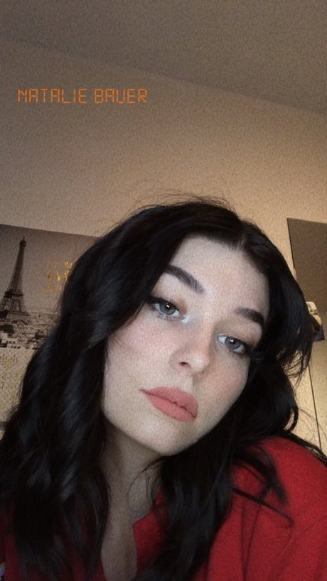 Eila Rau_ star top photo