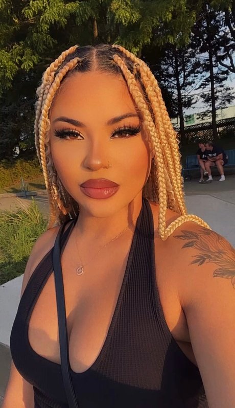 dark nipples onlyfans free photo