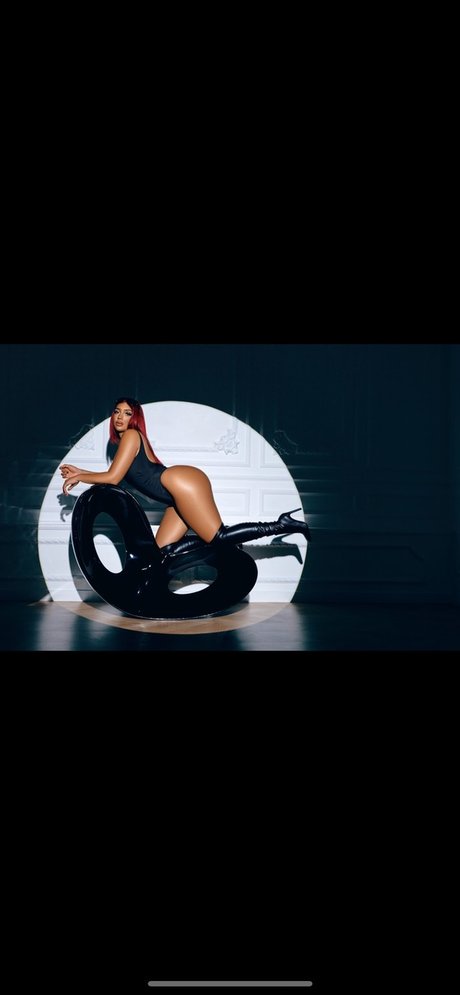 Mel popss model naked img