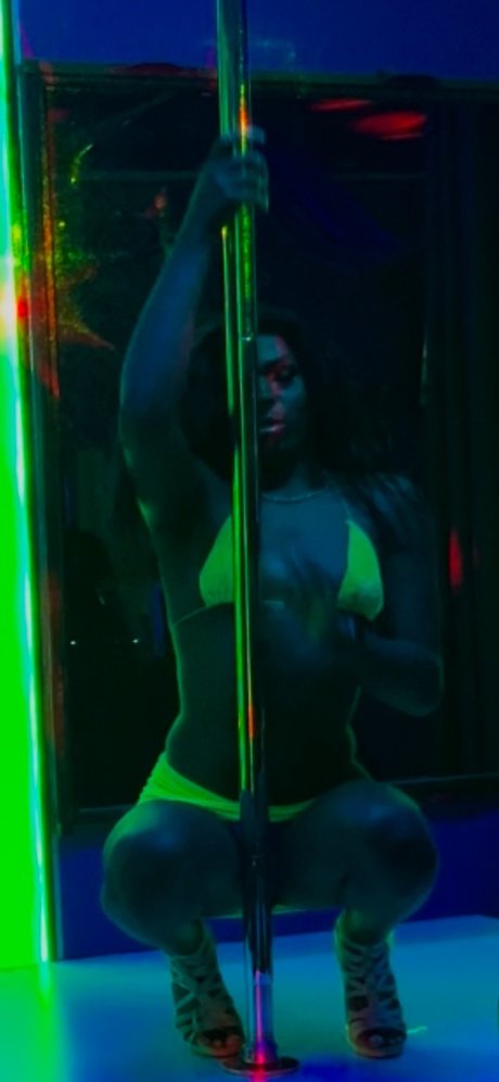 Meemez naked pornstar archive