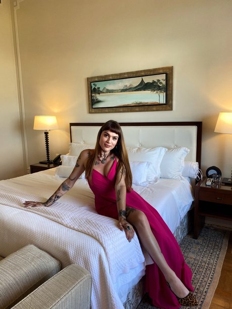 May Lobinha star perfect pictures