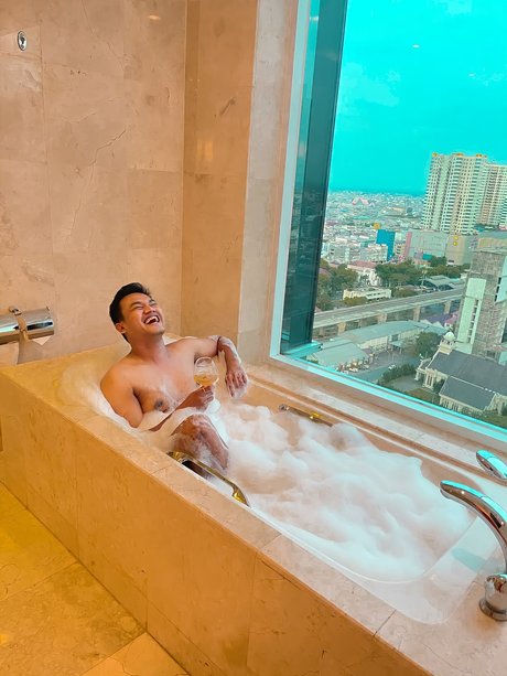 Maxiblackass star erotic gallery