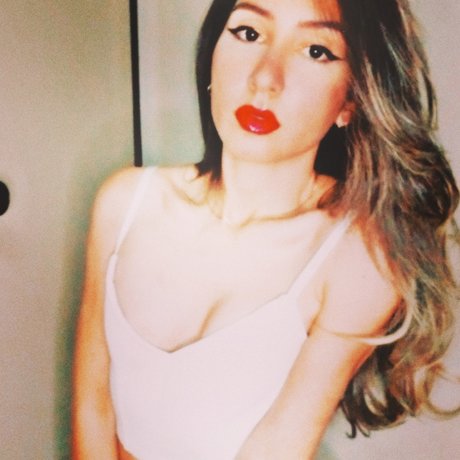 D Martins model exclusive pics