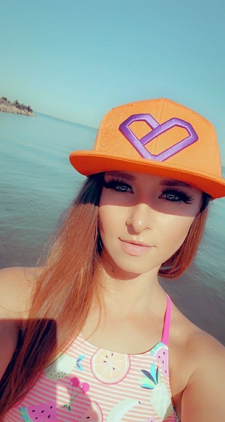 Milli Mag xxx pornstar picture