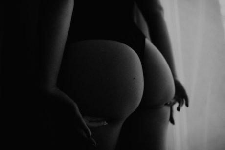 Mila Grace star nude images