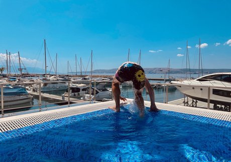 MikeAmiri244 pornstar adult pictures