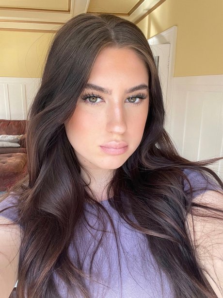 milan dowling exclusive star photos