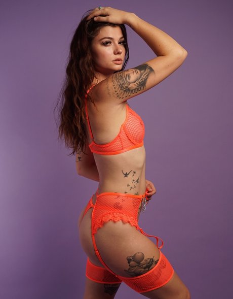 Michelle Ren e_ model erotic image