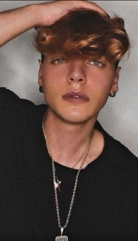 Michele Sarno erotic model pic